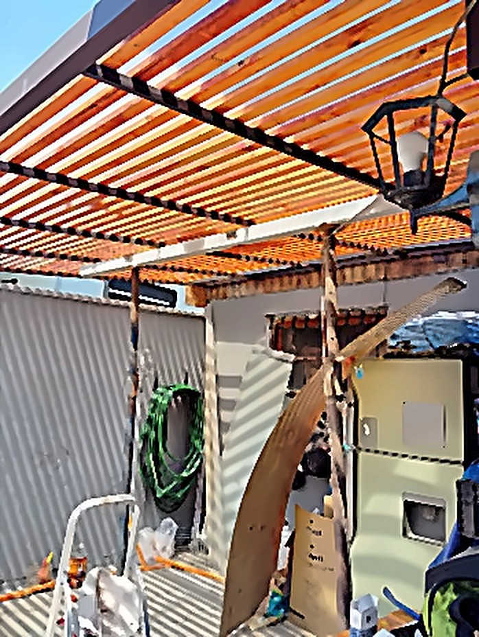 Pérgola de madera terminada
